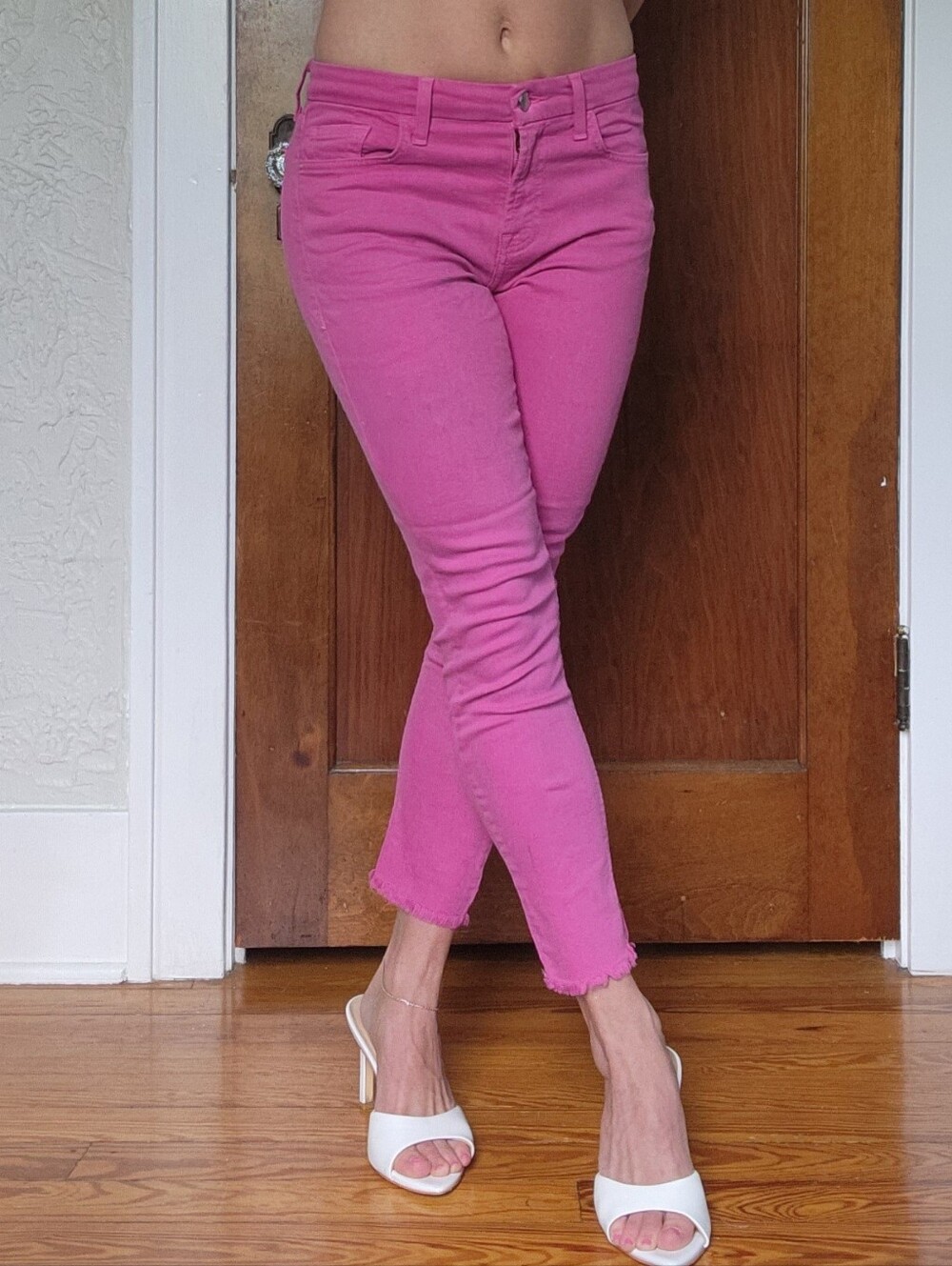 JEN7 by 7 FOR ALL MANKIND Bright Pink Cropped Skinny Jeans w/ Frayed Hems, Sz 4